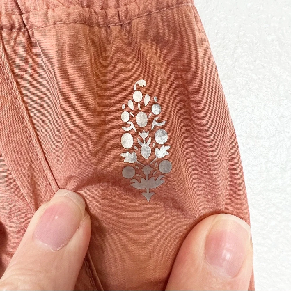 Free People Way Home Shorts in Brushed Apricot Size XS - Picture 3 of 13
